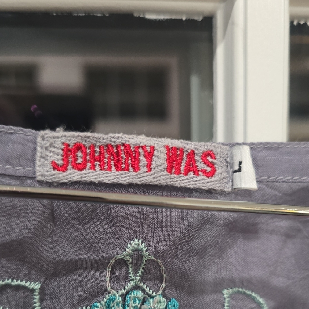 Johnny Was -  embroidered flowers and hummingbirds - Picture 2 of 5